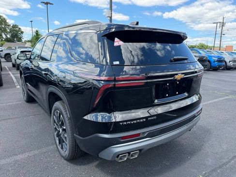 New 2026 Chevrolet Traverse LT w/ Enhanced Driving Package AWD/4WD image 6