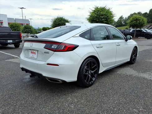 Used 2023 Honda Civic Sport Touring image 4