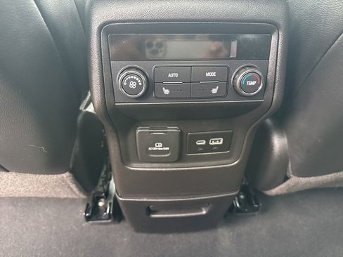 Used 2023 GMC Acadia Denali w/ Black Diamond Edition image 28