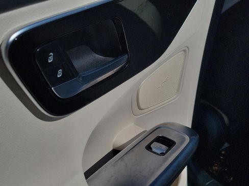 Certified 2025 Mercedes-Benz C 300 C 300 image 11