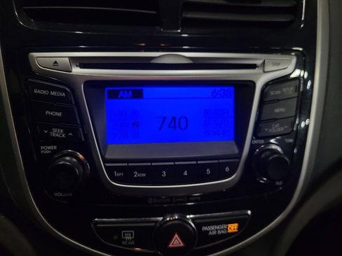 Used 2014 Hyundai Accent GLS w/ Option Group 2 image 25