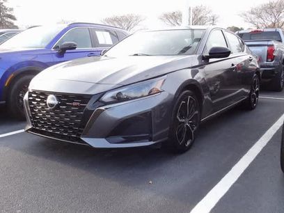 Used 2023 Nissan Altima 2.5 SR
