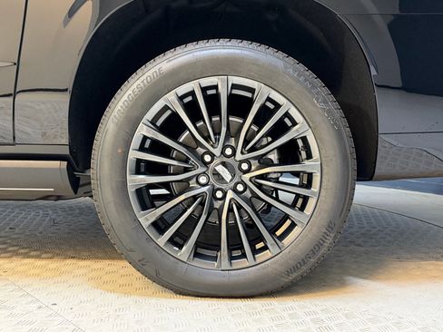 New 2026 Cadillac Escalade ESV Platinum Sport AWD/4WD image 11