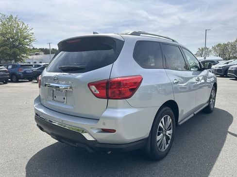Used 2020 Nissan Pathfinder S FWD image 5