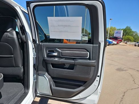 New 2026 RAM 3500 Laramie AWD/4WD image 15
