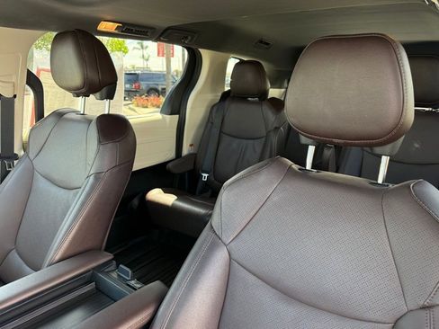 Certified 2024 Toyota Sienna Platinum AWD/4WD image 22