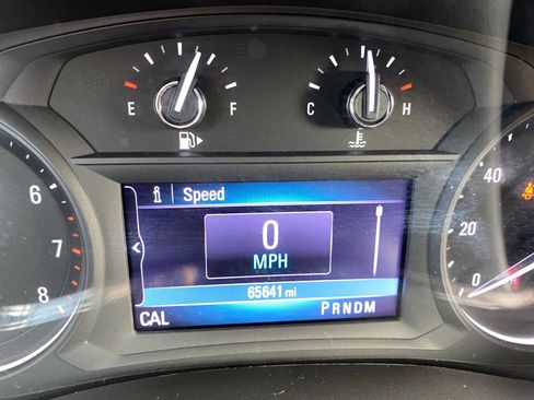 Used 2019 Buick Encore Sport Touring image 9