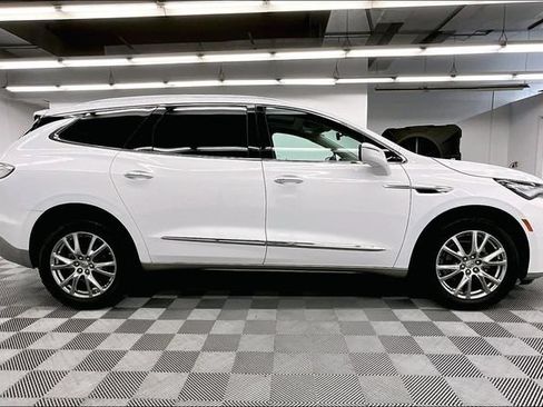Used 2023 Buick Enclave Essence w/ Experience Buick Package FWD image 15