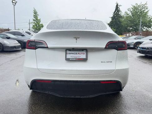Used 2023 Tesla Model Y Long Range AWD/4WD image 7