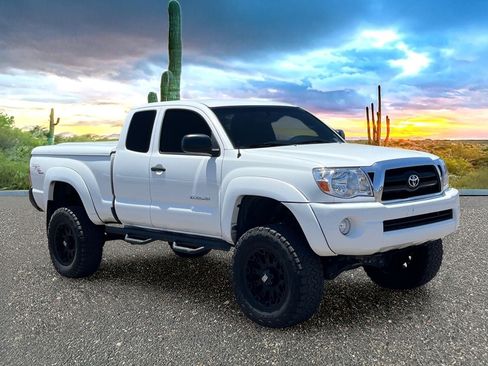 Used 2006 Toyota Tacoma PreRunner RWD image 7