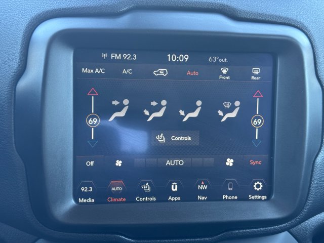 Certified 2022 Jeep Renegade Latitude w/ Convenience Group AWD/4WD image 28