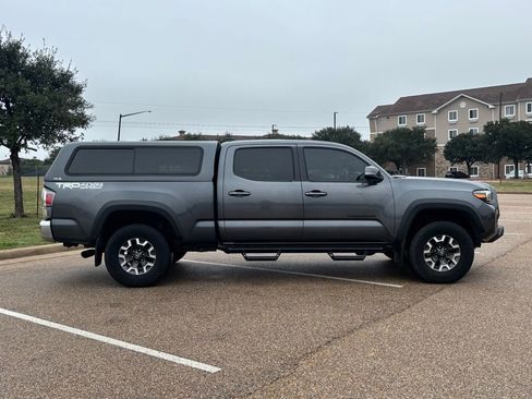 Used 2023 Toyota Tacoma TRD Off-Road image 5