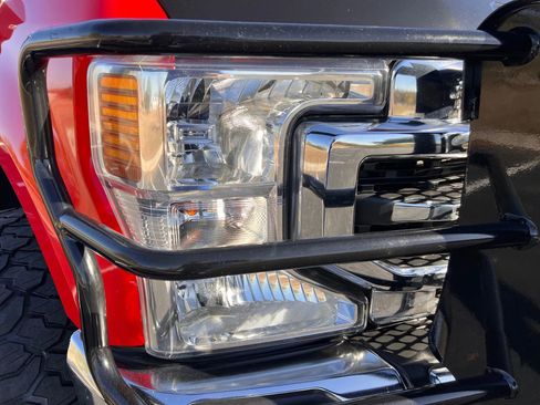 Used 2021 Ford F350 Lariat w/ Chrome Package image 19