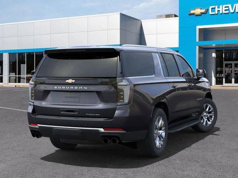 New 2025 Chevrolet Suburban Premier image 4