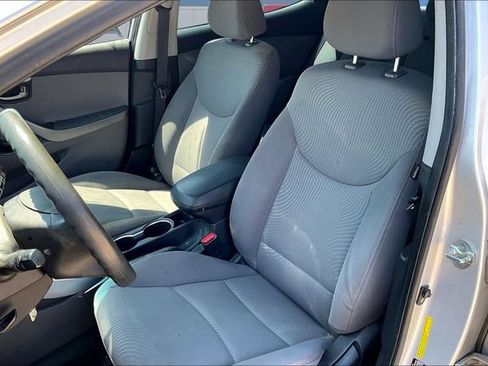 Used 2014 Hyundai Elantra SE FWD image 21