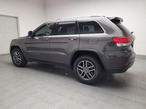 Used 2019 Jeep Grand Cherokee Laredo w/ Laredo X Package image 3