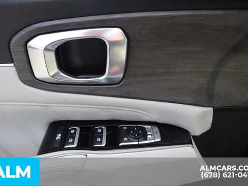 Used 2024 Kia Sorento SX image 11