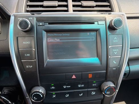 Used 2015 Toyota Camry LE FWD image 49