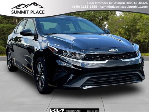 Certified 2024 Kia Forte LXS w/ LXS Technology Package FWD image 1