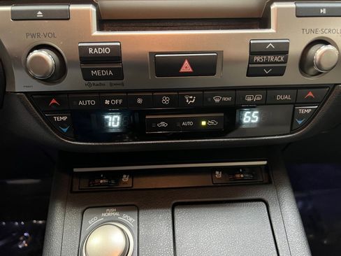 Used 2014 Lexus ES 350 image 21
