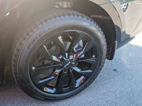 Certified 2023 Kia Sorento SX image 8