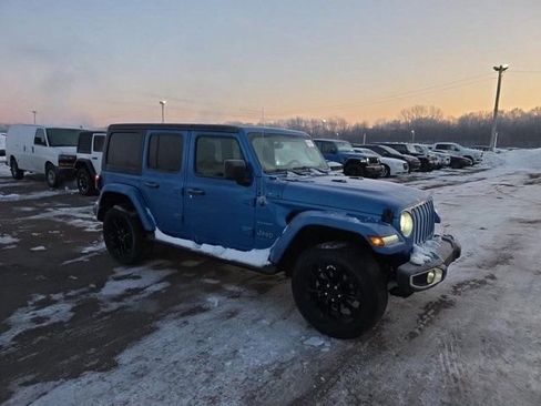 Used 2023 Jeep Wrangler Unlimited Sahara w/ Cold Weather Group image 3