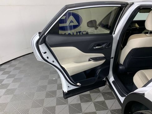 Used 2023 Toyota Crown AWD/4WD image 30