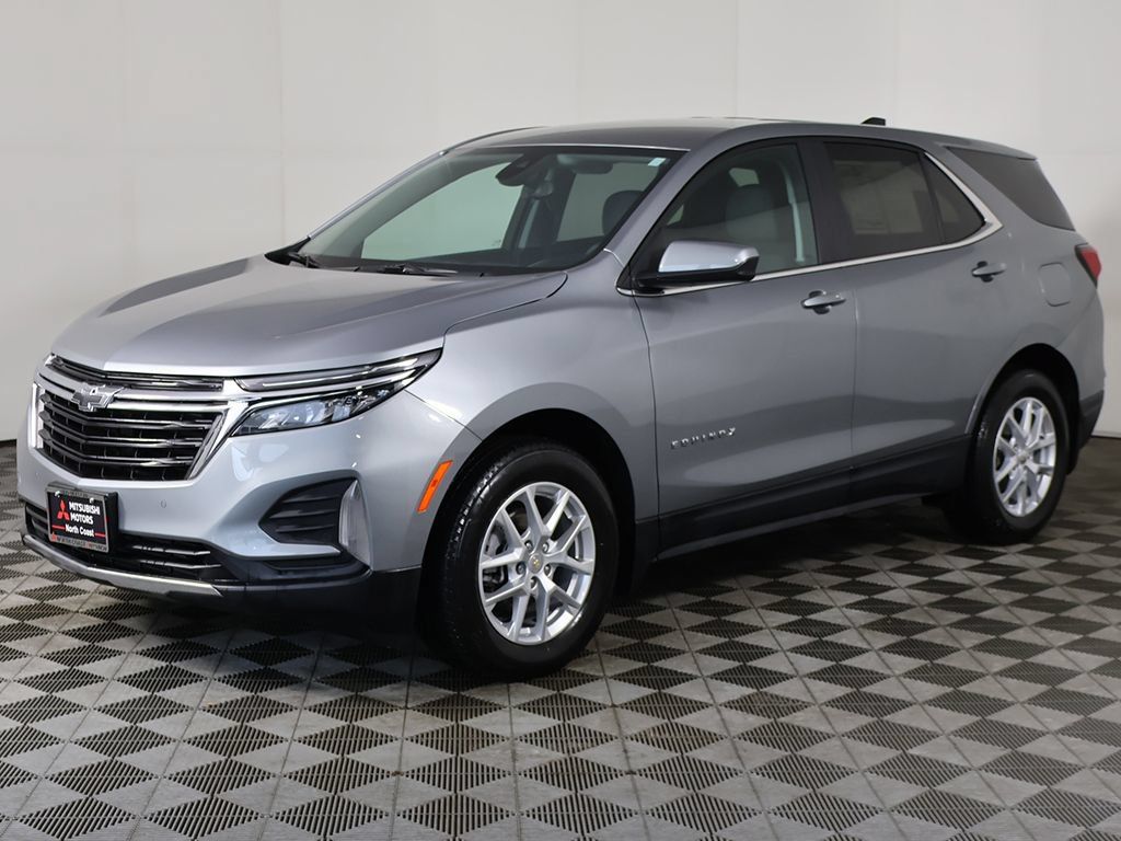 Used 2024 Chevrolet Equinox LT w/ LPO, Floor Liner Package AWD/4WD image 8