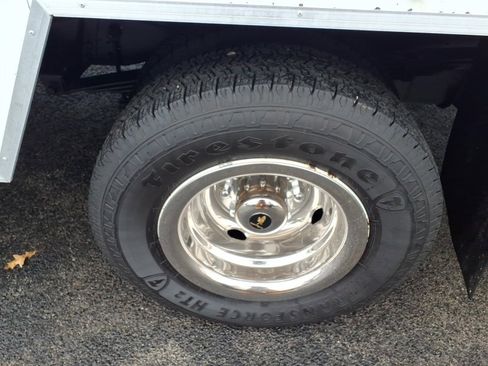 Used 2021 Ford E-350 and Econoline 350 Super Duty image 14