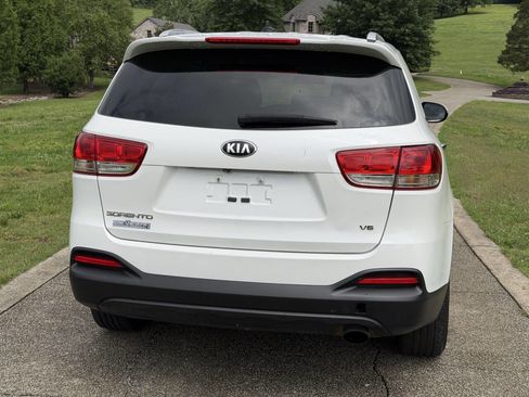 Used 2016 Kia Sorento LX AWD/4WD image 18