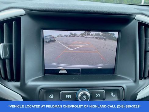Used 2024 GMC Terrain SLE w/ Driver Convenience Package FWD image 15