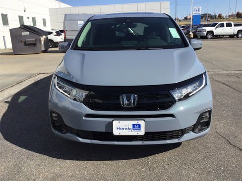 New 2026 Honda Odyssey Touring image 10