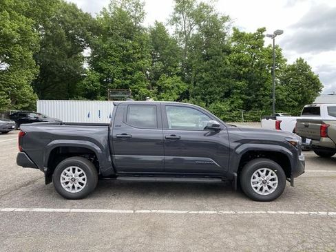 New 2026 Toyota Tacoma SR5 AWD/4WD image 2