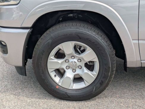 Certified 2025 RAM 1500 Big Horn AWD/4WD image 15