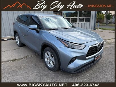 Used 2023 Toyota Highlander LE