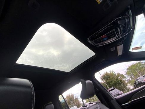 Used 2022 Jeep Grand Cherokee L Overland w/ Luxury Tech Group IV image 25