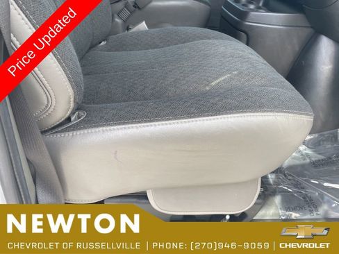 Used 2024 Chevrolet Express 2500 w/ Driver Convenience Package RWD image 16