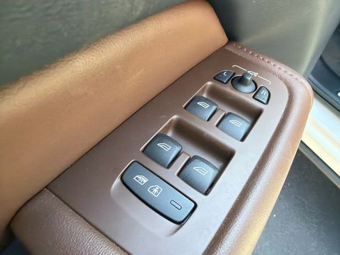 Certified 2023 Volvo XC60 B5 Plus w/ Protection Package Premier image 26