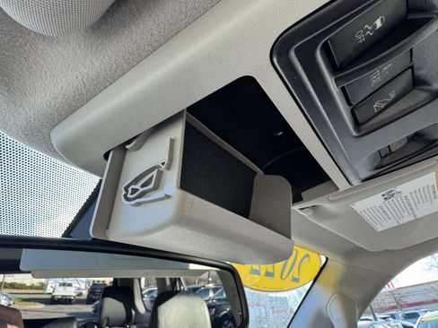 Certified 2022 Toyota 4Runner SR5 Premium image 40