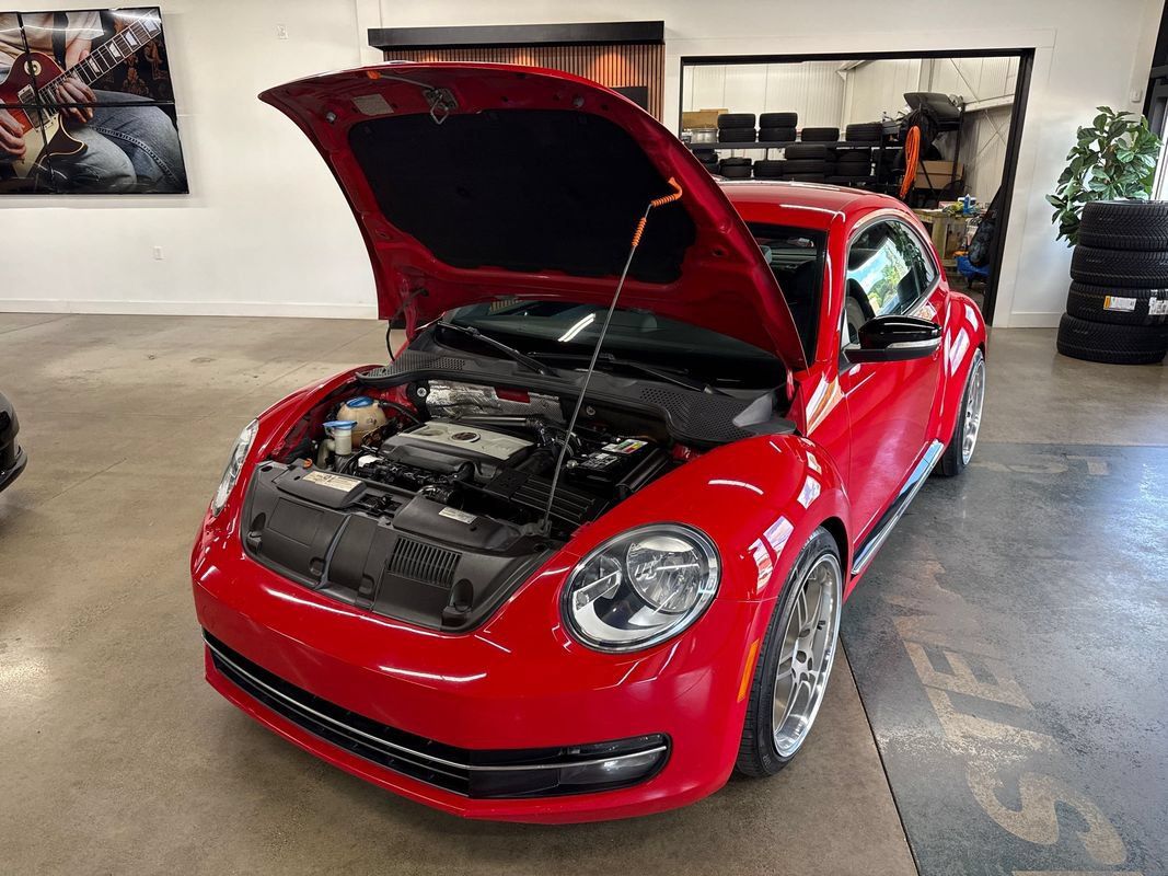 Used 2012 Volkswagen Beetle 2.0T FWD image 52