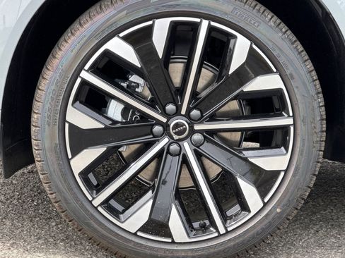 New 2026 Volvo XC60 B5 Ultra w/ Protection Package Premier AWD/4WD image 11