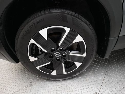 Certified 2025 Nissan Kicks SV image 26