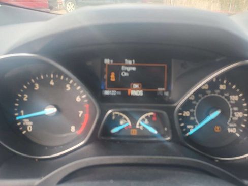 Used 2017 Ford Escape SE image 13