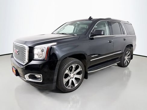 Used 2017 GMC Yukon Denali w/ Open Road Package AWD/4WD image 3