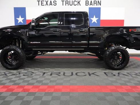 Used 2017 Ford F350 Platinum w/ Platinum Ultimate Package AWD/4WD image 1