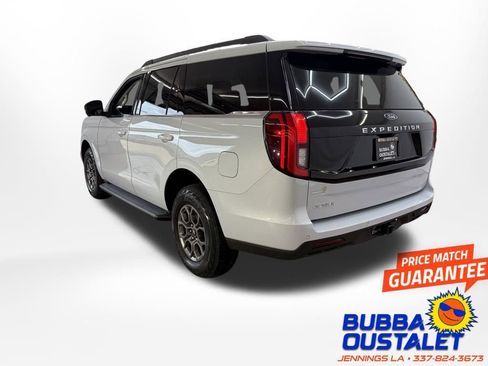 New 2026 Ford Expedition Active image 3