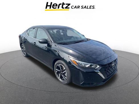 Used 2025 Nissan Sentra SV image 1