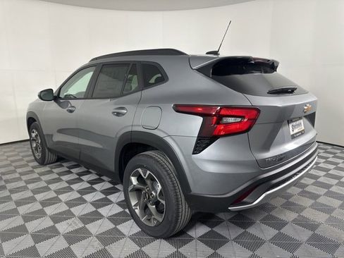 New 2026 Chevrolet Trax LT w/ Driver Confidence Package image 5