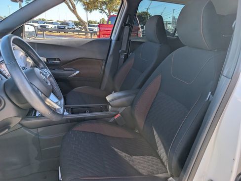 Used 2021 Nissan Kicks SR w/ Interior Electronics Package FWD image 26