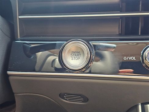 New 2026 Genesis GV70 2.5T Select image 17